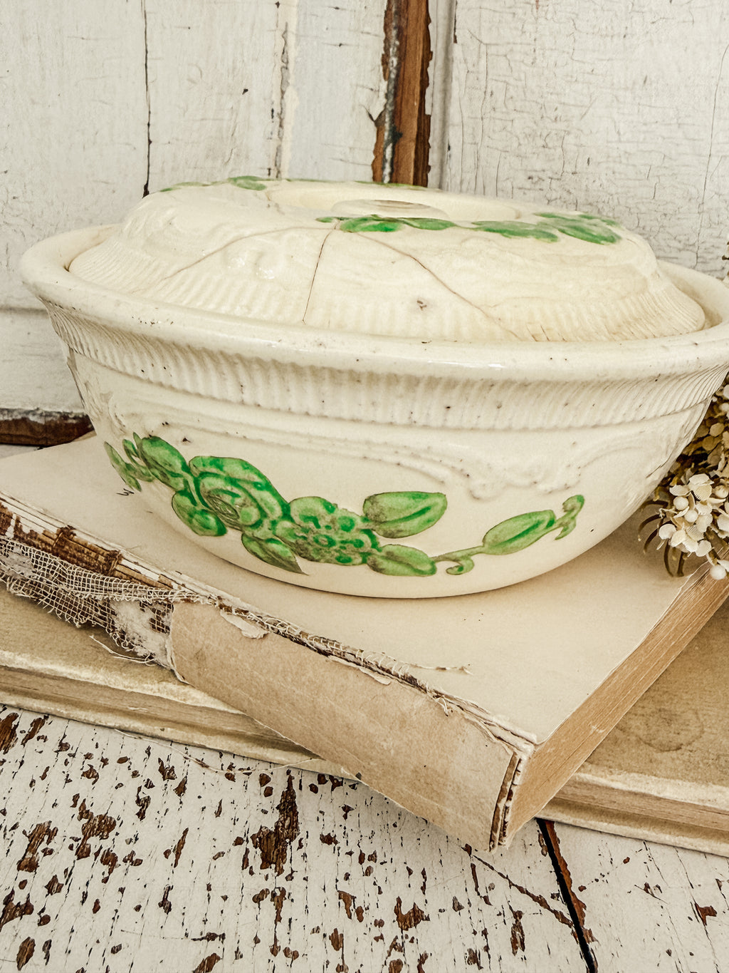 Vintage Homer Laughlin Oven Serve Ivy Green & Cream Bowl w/Lid