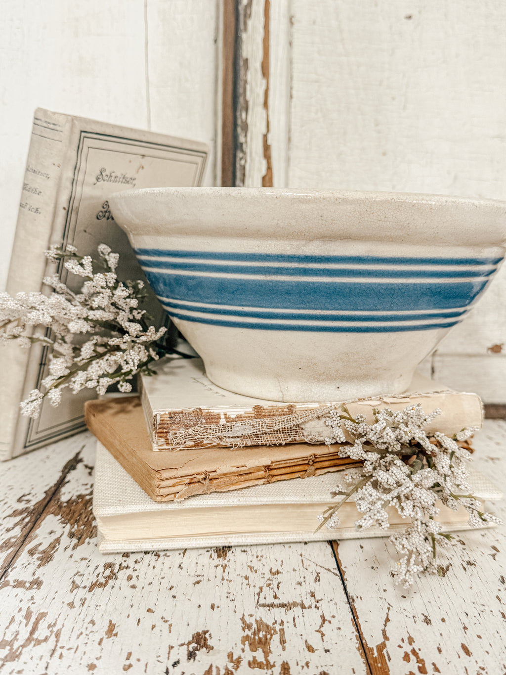 Vintage 1940’s Yelloware bowl
