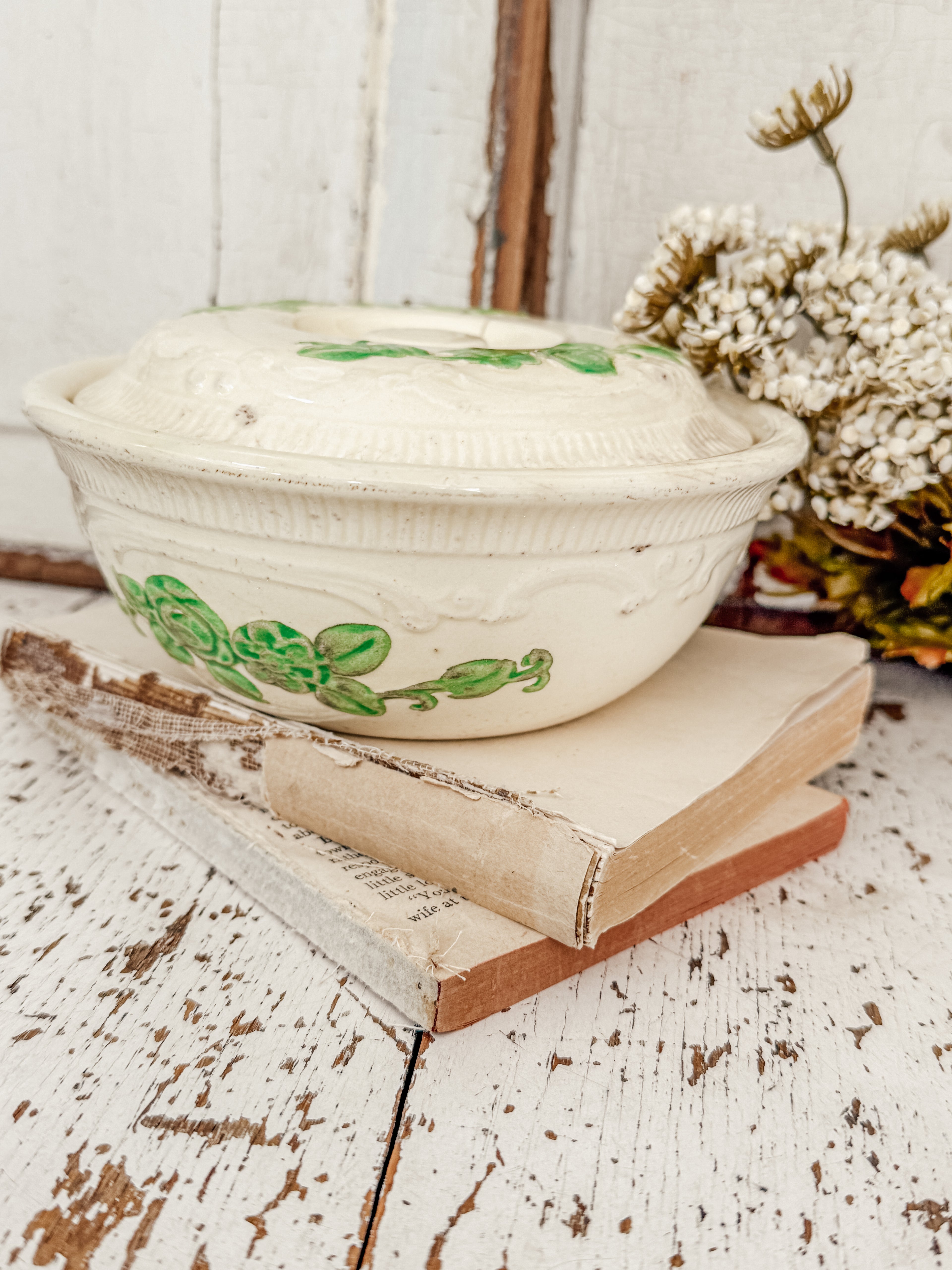Vintage Homer Laughlin Oven Serve Ivy Green & Cream Bowl w/Lid