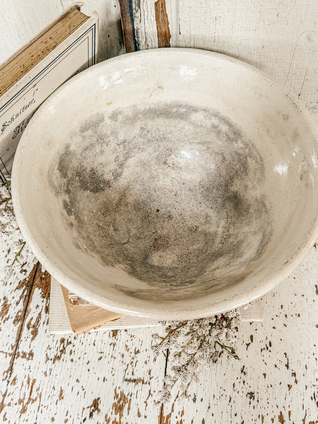 Vintage 1940’s Yelloware bowl