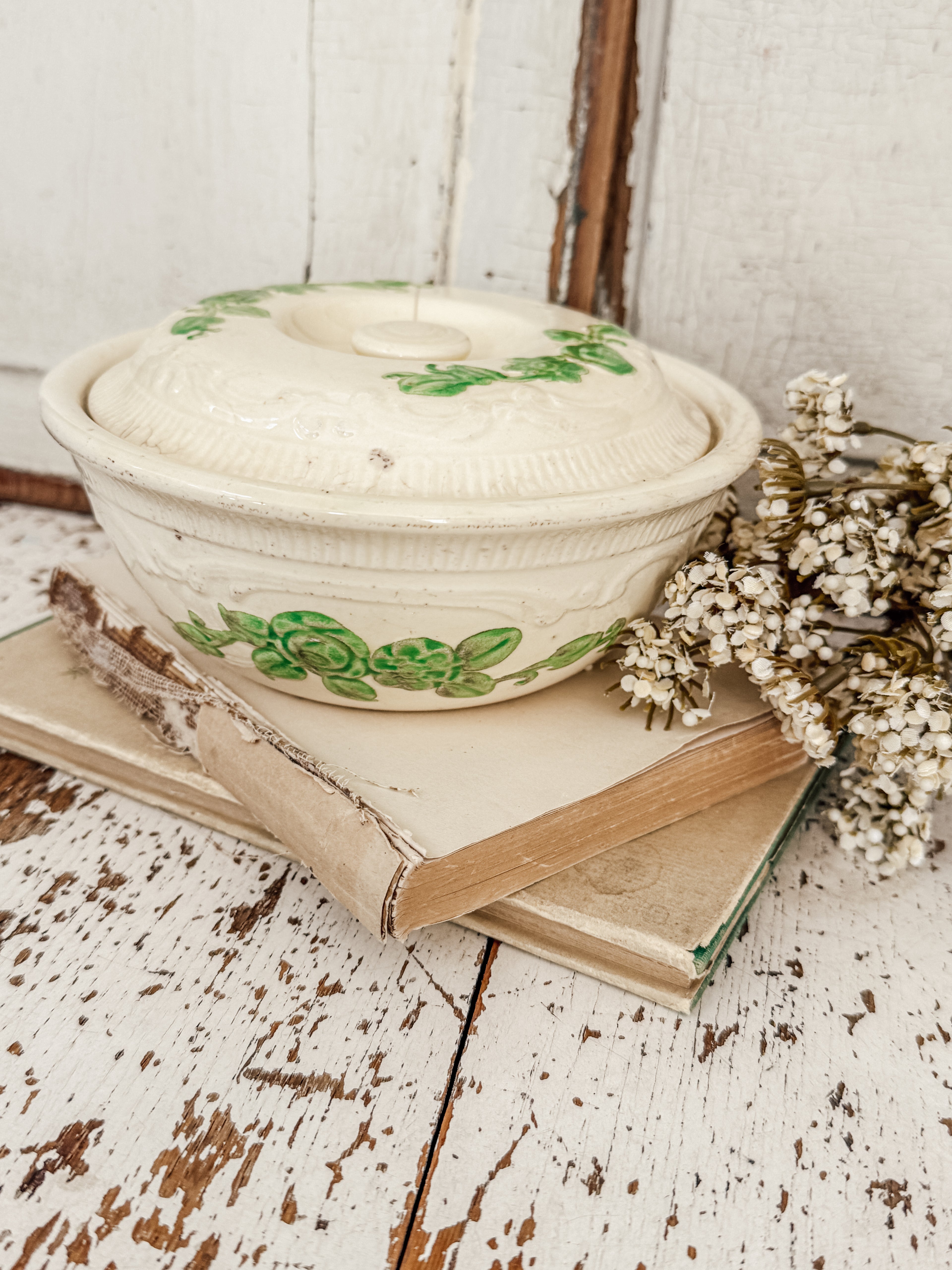 Vintage Homer Laughlin Oven Serve Ivy Green & Cream Bowl w/Lid